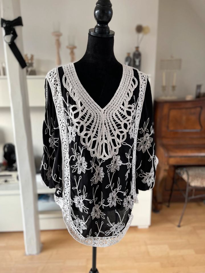 Bluse Shirt Tunika Stickerei Lochmuster S M 36 38  oversized in Rostock