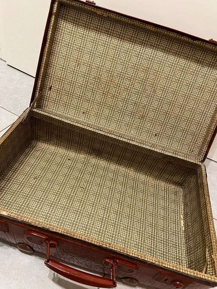 Vintage Retro Schalen Koffer Deko Reisekoffer in Frechen