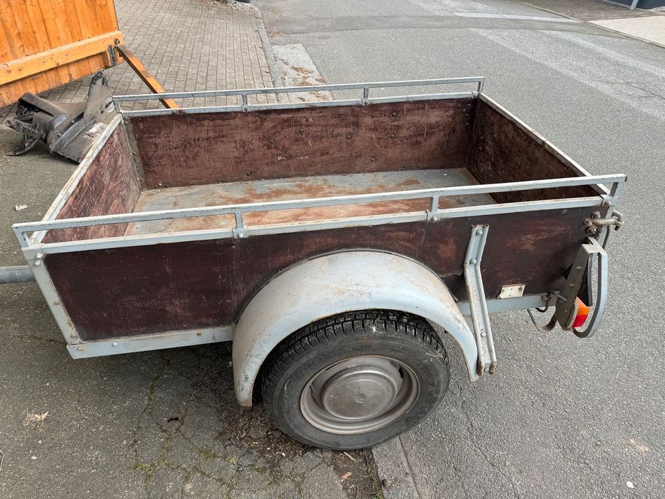 Oldtimer Anhänger PKW Böckmann 800 KG mit Reling in Brilon