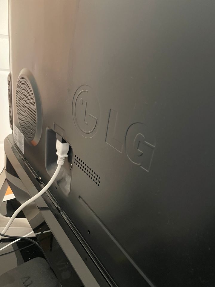 LG Smart TV 42‘‘ in Berlin