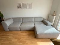 Couch in Sandgrau in drei Teilen. Riss in der Naht Hessen - Langen (Hessen) Vorschau