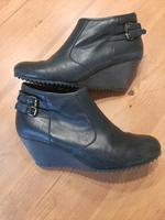 Halbschuhe mit Absatz Leder Gr. 39 dunkel blau Hessen - Reinheim Vorschau