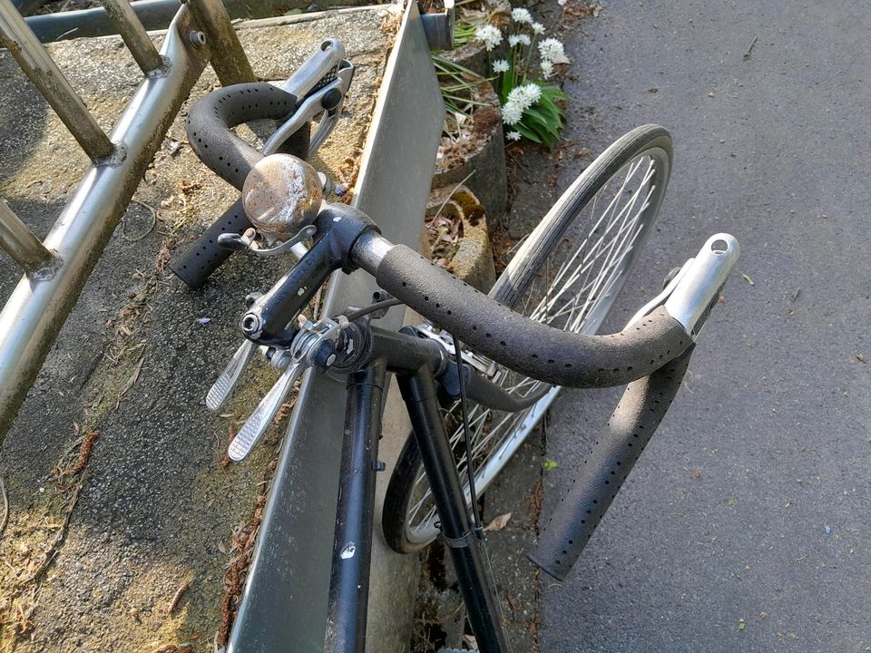Altes Rennrad für Deko, restaurieren oder ausschlachten. in Solingen