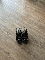 Schuhe Sandalen Sommer Damen ZARA Gr. 36 Hessen - Rodgau Vorschau
