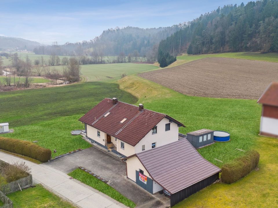 Idyllischer Einfamilienhaus-Bungalow mit Fernblick in Marktl in Marktl