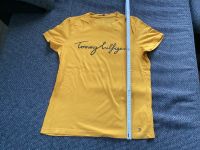 T-Shirt v.Tommy Hilfiger Gr.S Orange 1X getragen Schriftzug Niedersachsen - Osnabrück Vorschau