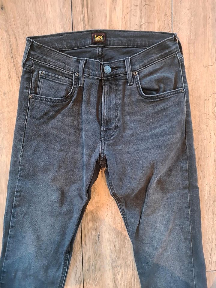 Lee Jeans Mod. Luke Gr.28/32 in Langwedel