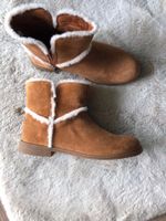 UGG Coletta Mädchen Stiefel braun Gr. 35 Neu Nordrhein-Westfalen - Lennestadt Vorschau