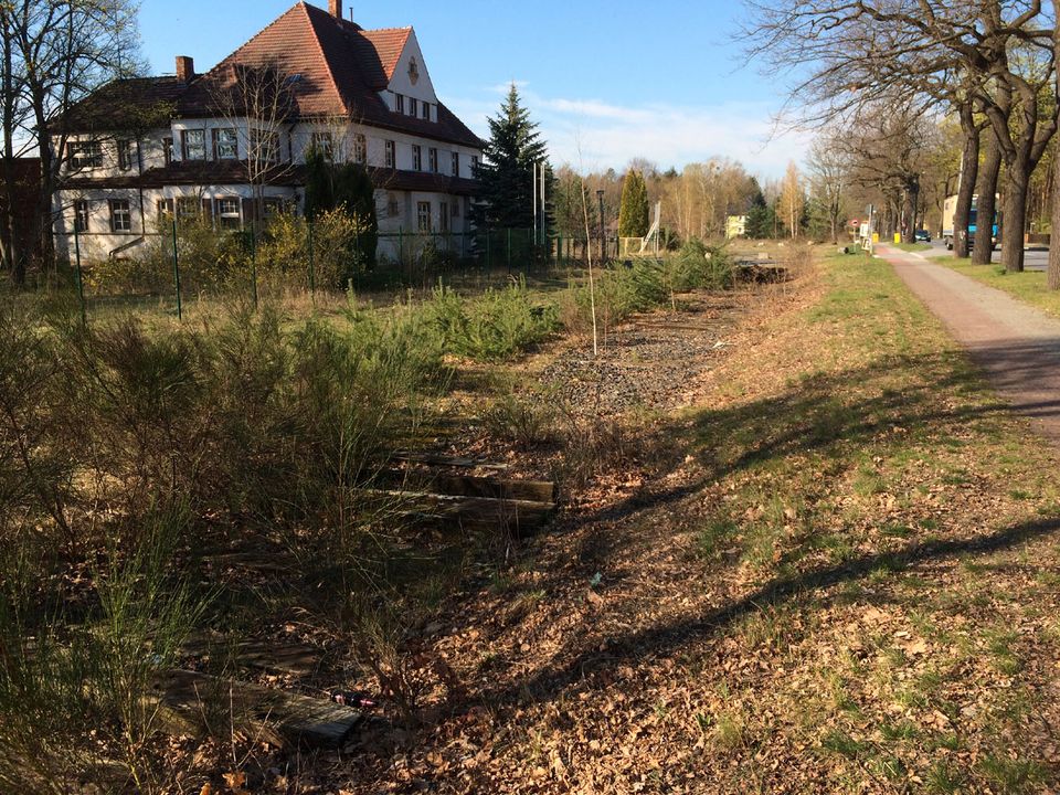 Großes Gewerbegrundstück mit repräsentativem Haus + Verwaltungsgebäude in Bernsdorf