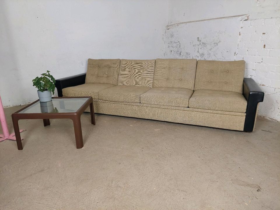 Vintage Couch Sofa Viersitzer 60er 70er DDR Retro in Berlin