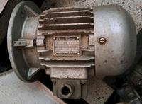 Diverse DDR Elektromotoren Getriebemotoren Ostalgie Dachbodenfund Hessen - Braunfels Vorschau