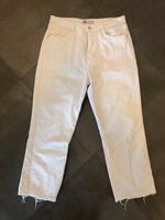 Jeans Zara Gr. 44 weiß Niedersachsen - Wallenhorst Vorschau