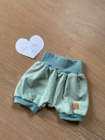 kurz Pumphose / Shorts handmade Größe 68-74 NEU Sachsen - Neugersdorf Vorschau