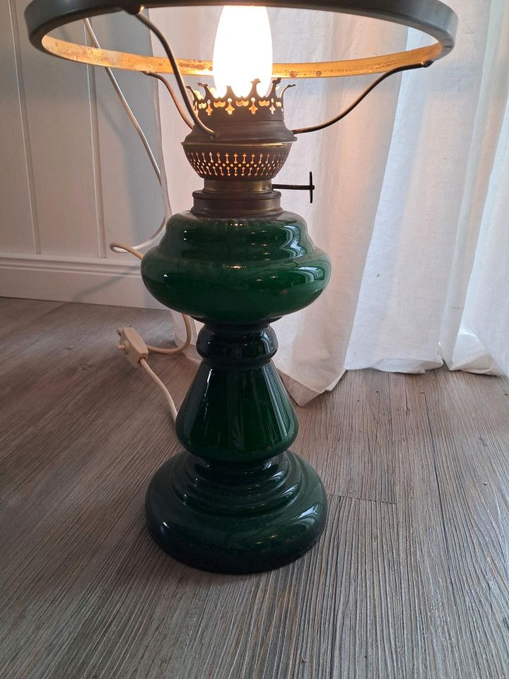 *Rarität* antike Tischlampe Smaragdgrün Glas in Leopoldshöhe