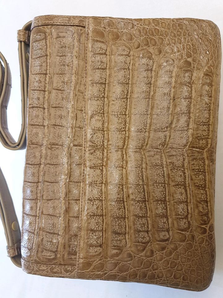 Goldpfeil Handtasche Tasche, neu bis neuwertig in Vilshofen an der Donau