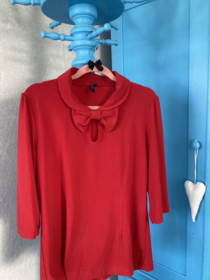 Lavelle Bluse rot 40/42 in Wieglitz