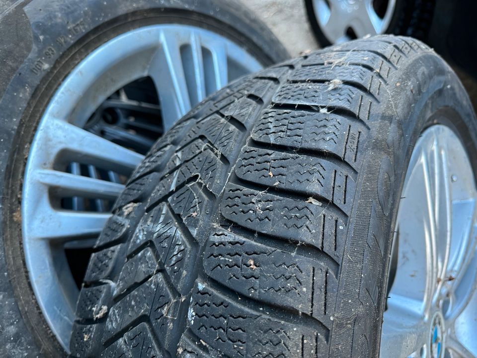 BMW M Paket Felgen 245 50 R 18 Winterreifen 18 Zoll Pirelli in Berlin