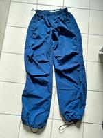 Bershka Parachute Hose blau Gr. XS Neuwertig Hessen - Wolfhagen  Vorschau