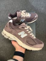 New Balance 2002 RHD 41,5 Black Fig Hessen - Wetzlar Vorschau