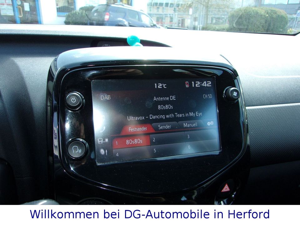 Citroën C1 Feel,Klima,DAB,Car-Play,Tel,Pdc,Allwetter in Herford