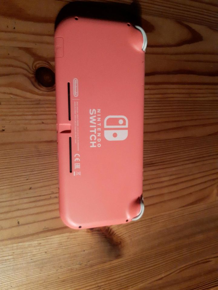 Nintendo Switch Lite korall (7 Spiele inklusive) in Magdeburg