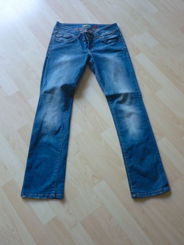 Jeans Jeanshose Hose Esprit Street One Mustang Gr 40 in Kiel