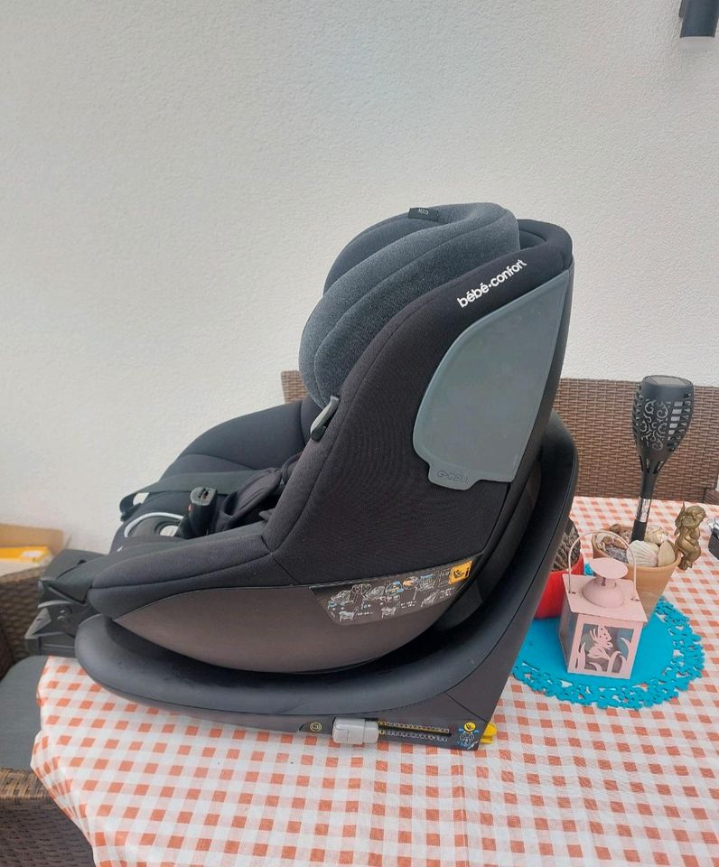 Kinderautositz  / Bebe- Confort 360 grad Drehung zu Verkaufen in Waghäusel