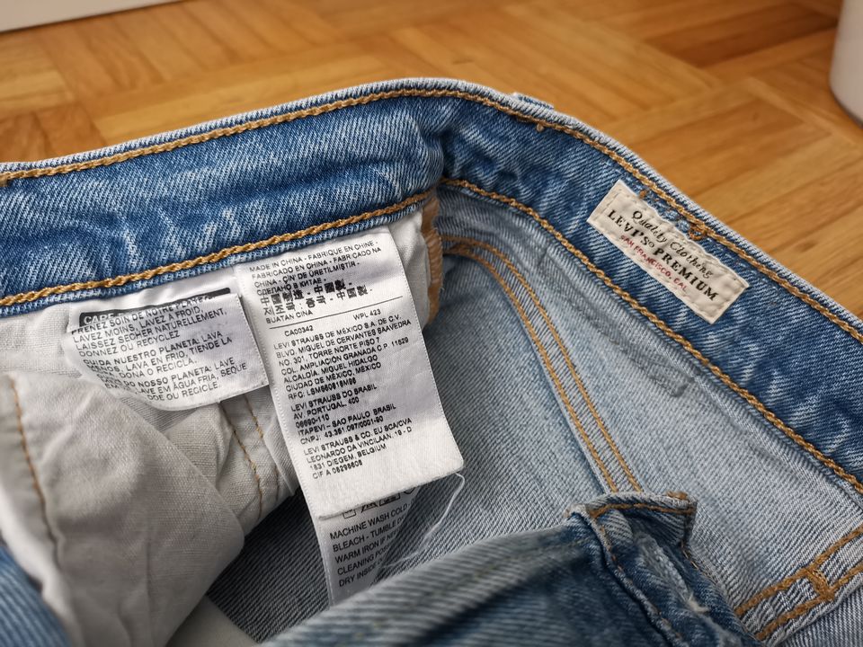 Levi's 501 Crop Jeans W23 L26 (passt auch für 24x28) hellblau in Köln