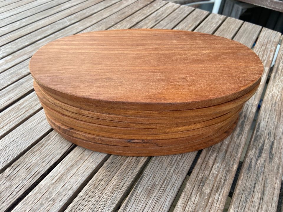 Vintage Teak Brett oval Brettchen 28cm dänisch ? in Adendorf