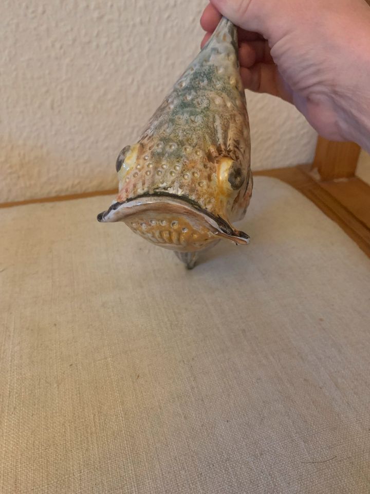 bunter Fisch aus Keramik Gartendeko Pflanzendeko in Markkleeberg