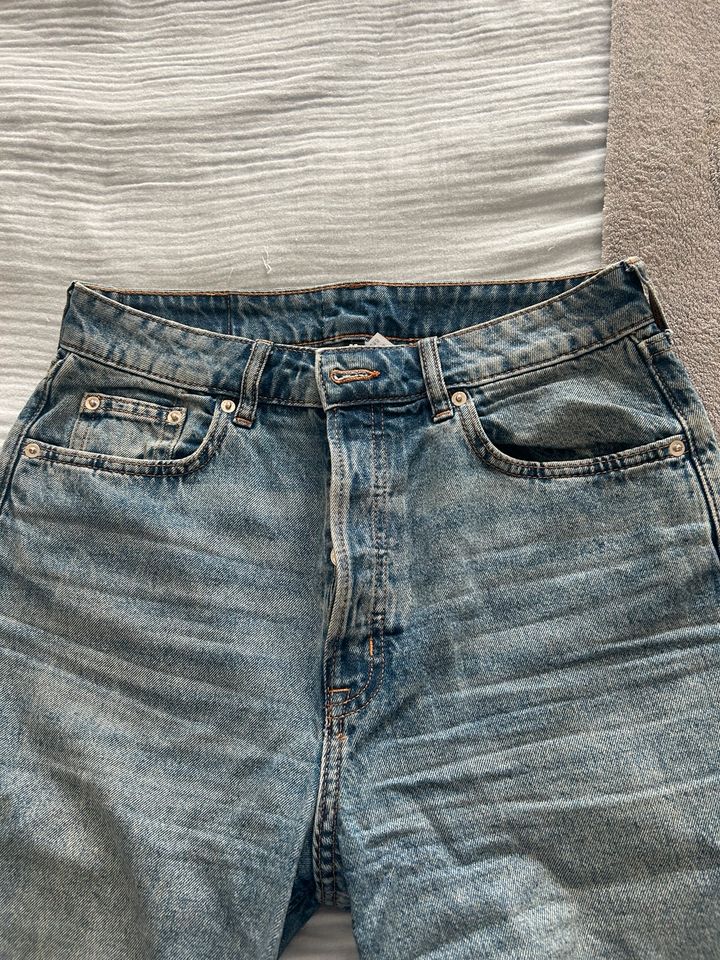 H&M Mom Jeans blau S/M 38 neu! in Kaiserslautern