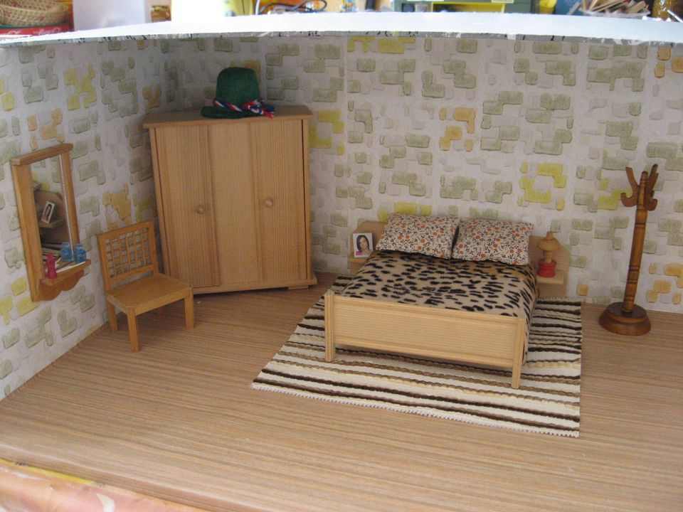 Dora Kuhn Schlafzimmermöbel für Puppenhaus,Puppenstube in Karlsruhe
