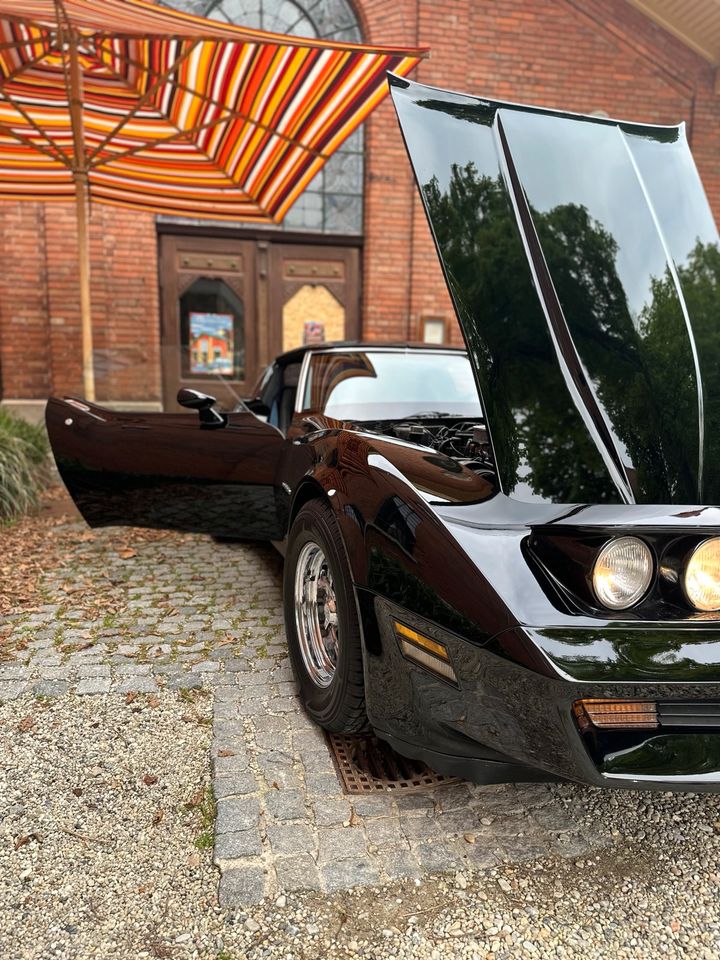 Chevrolet Corvette C3 Targa 1982 Coupé  T-Top in Parkstetten