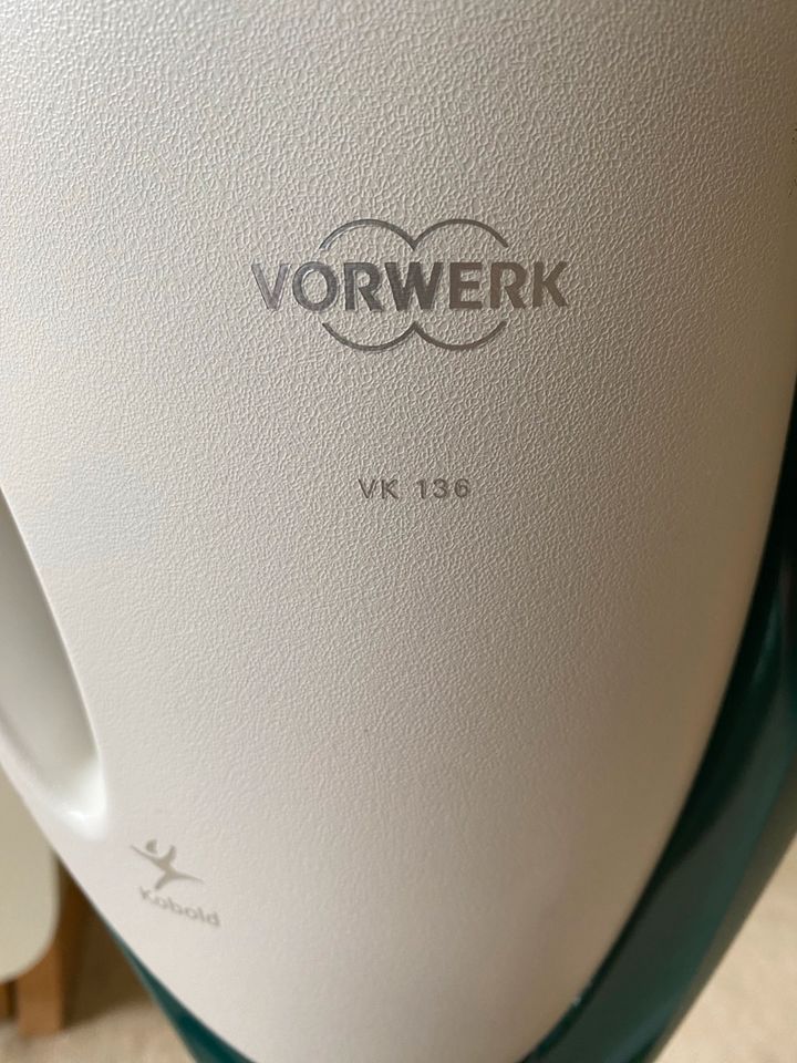 Kobold Vorwerk Staubsauger VK 136 + EB 360 + Zubehör in Hamburg