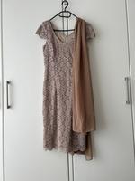 Kleiderpacket Kostüm, Kleid, Strickjacke, Tuch, Schuhe umsonst Hessen - Haiger Vorschau
