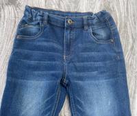 Kurze Hose • kurze Jeans • Shorts • verstellbar • Gr.134/140 Hessen - Neu-Anspach Vorschau