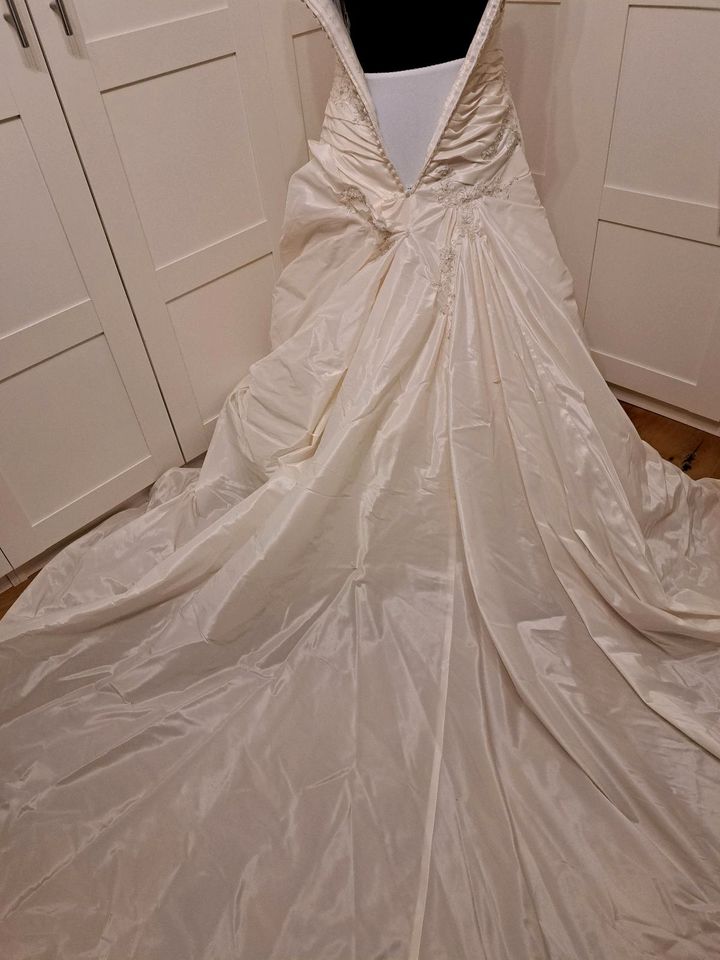 Brautkleid von "Benjamin Roberts" in Gremmendorf