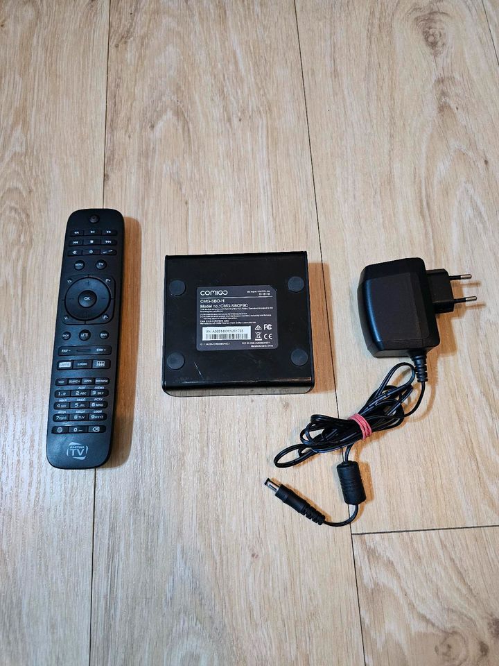 TV Box Kartina TV Comigo Quattro Receiver mit Fernbedienung in Berlin