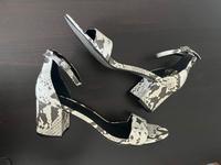 Schuhe Sandalen Pumps Damen MEXX Größe 40 wie neu weiß grau Nordrhein-Westfalen - Recklinghausen Vorschau
