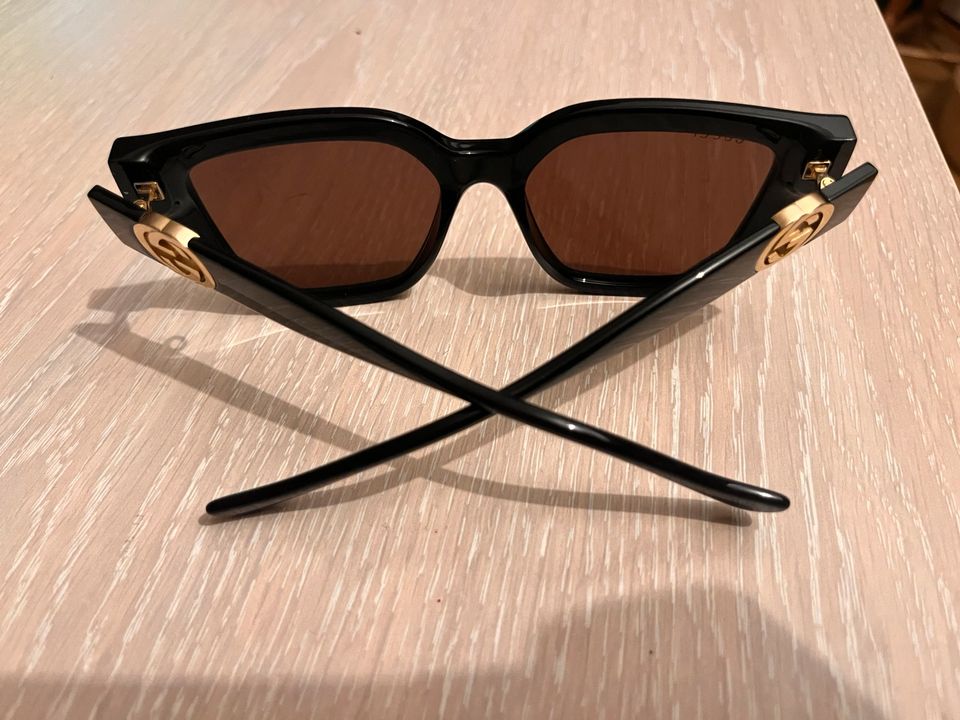 Gucci Sonnenbrille schwarz in Dresden