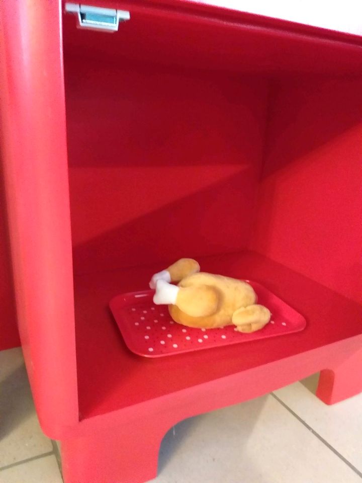 Upcycling Kinderküche Rot Einzelstück in Meckenbeuren