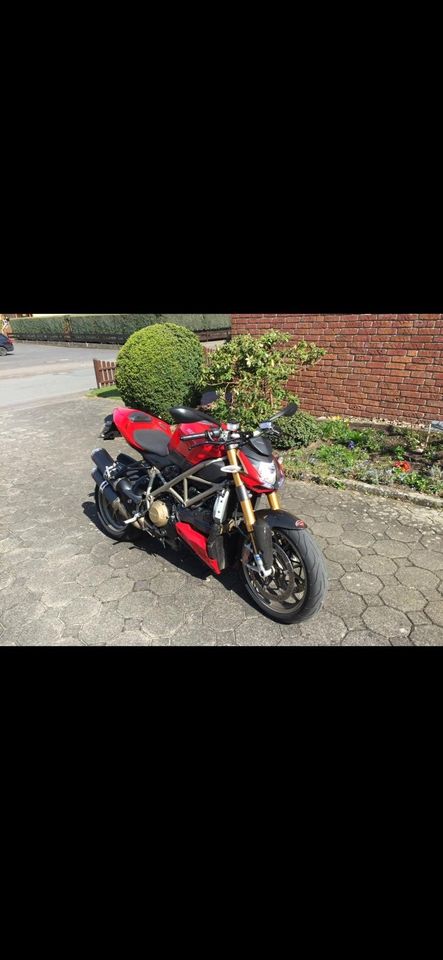 Ducati Streetfighter S in Schloß Holte-Stukenbrock