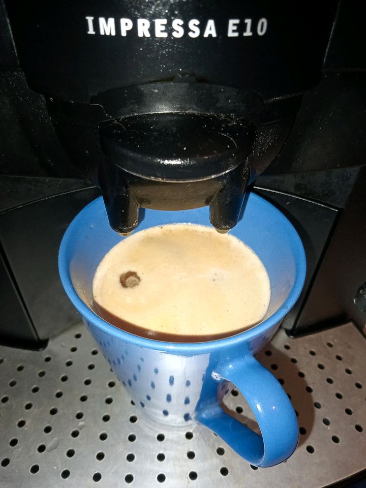 Jura Kaffeevollautomat E 10 in Saarbrücken