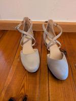 Schuhe mit kleinem Absatz Thüringen - Dermbach Vorschau