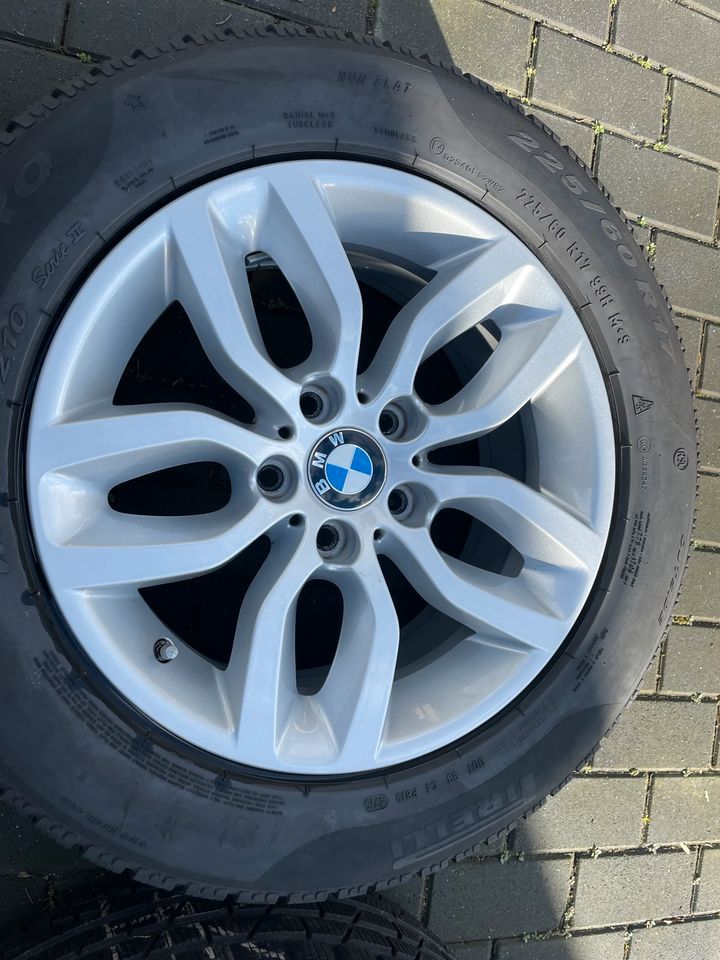 BMW X3 F25 X4 F26 Alufelgen 17 Zoll Winterreifen 225/60 R17 in Potsdam