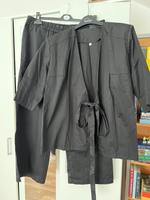 Chirurgie-Set / Kasack im Kimono-Stil – Schwarz – Größe XXL  Hessen - Waldbrunn Vorschau