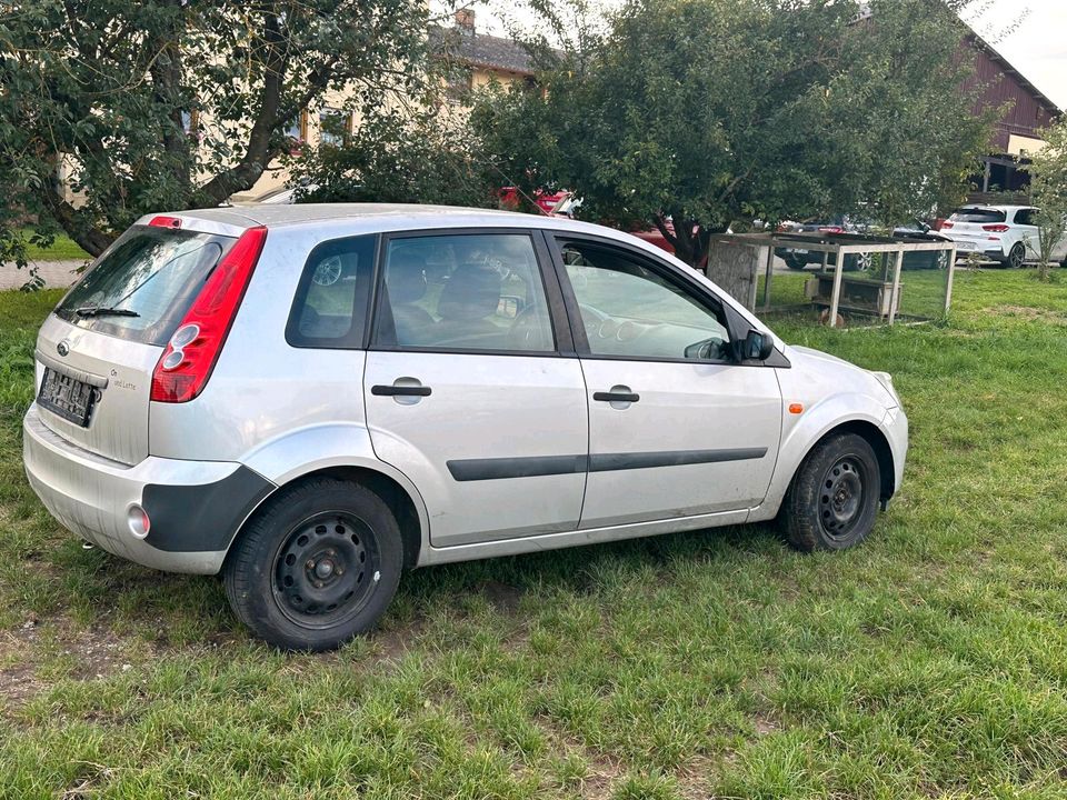 Ford fiesta in Ostheim