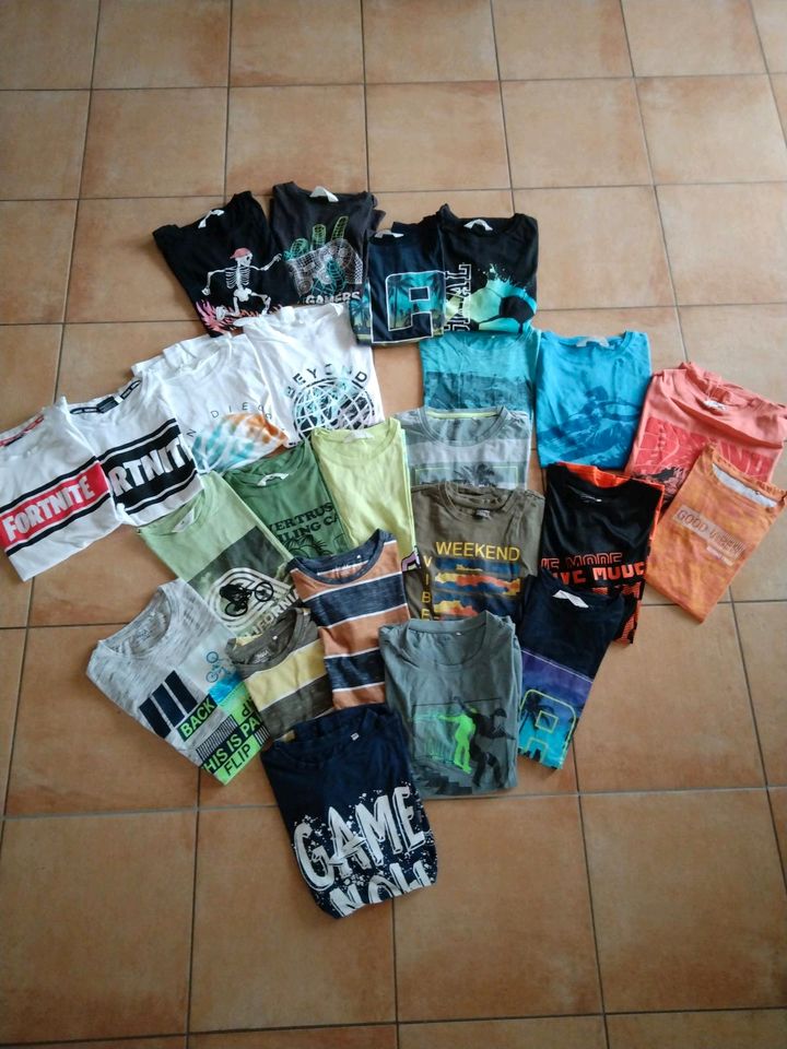 T-shirts gr.158/164 24 stck. in Freiamt