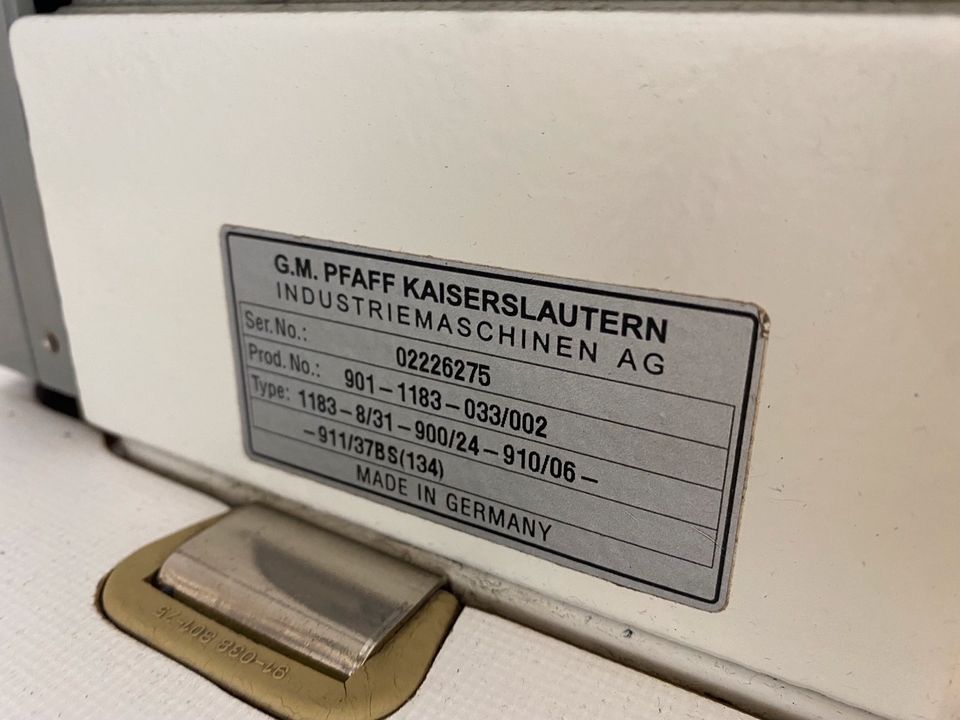 Pfaff 1183 Industrie Nähmaschine Textil Fadenabschneider in Weißenfels