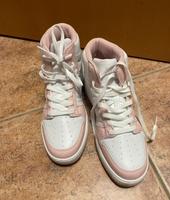 Turnschuhe Sneaker Sportschuhe Damen Neu!! Niedersachsen - Seelze Vorschau